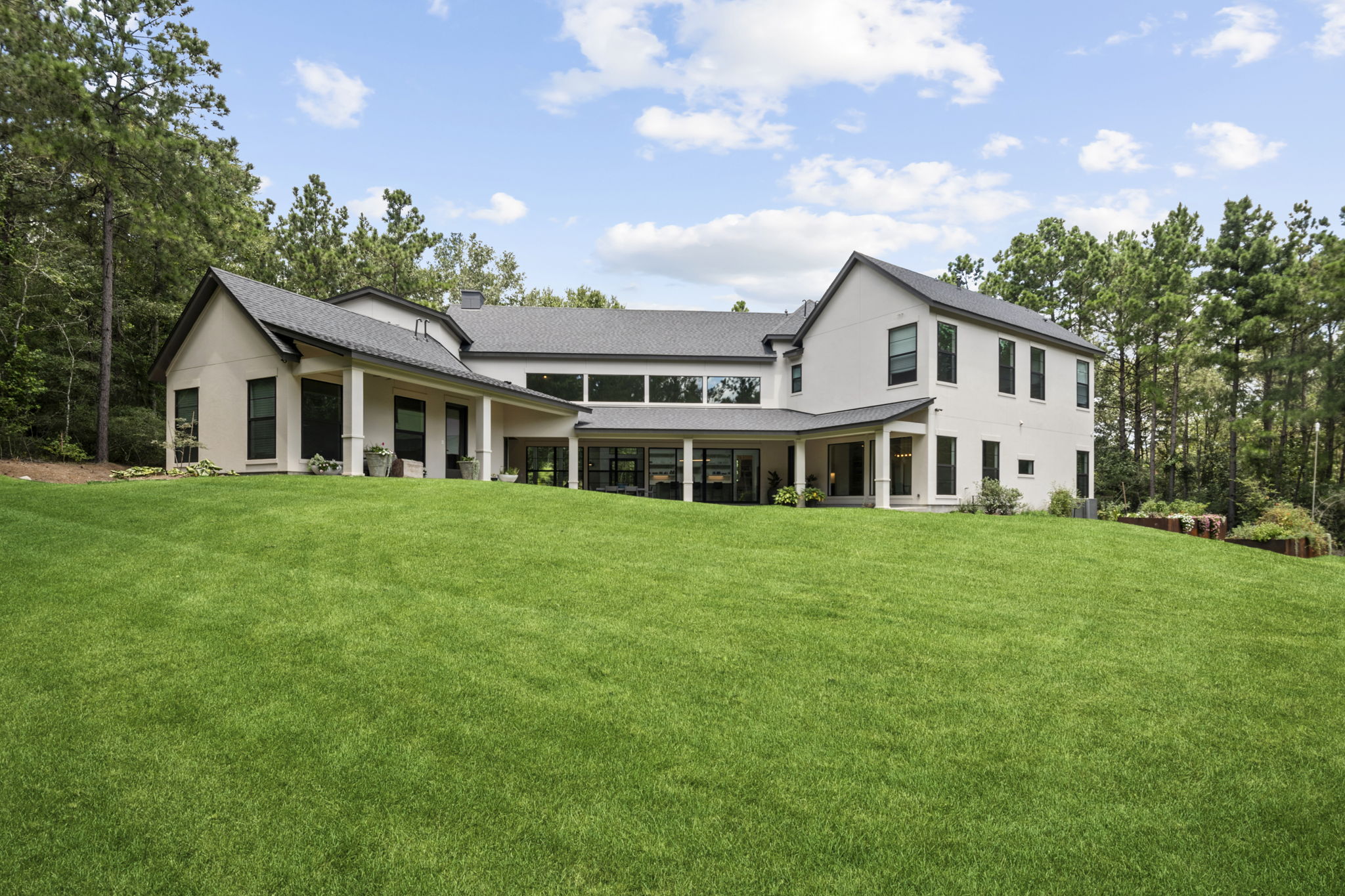 28-web-or-mls-26103-e-crown-crossing-dr