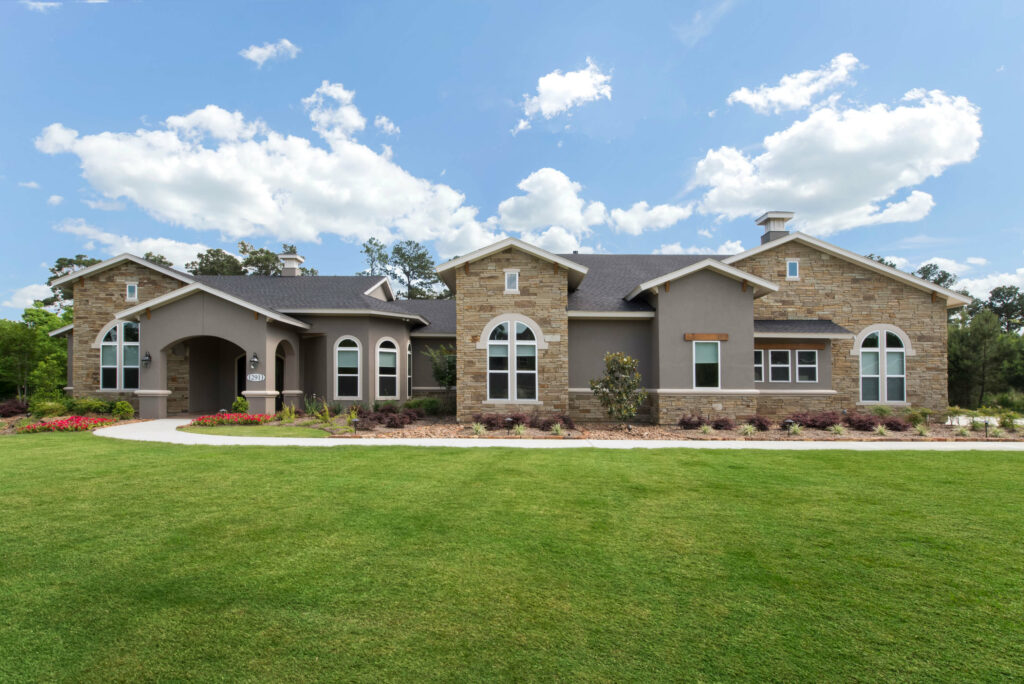 Traditional Style New Home and Pool in Tomball, Texas